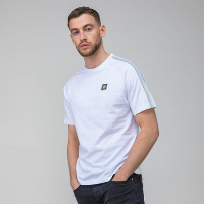 Celtic Crest Pattern Shoulder T-Shirt