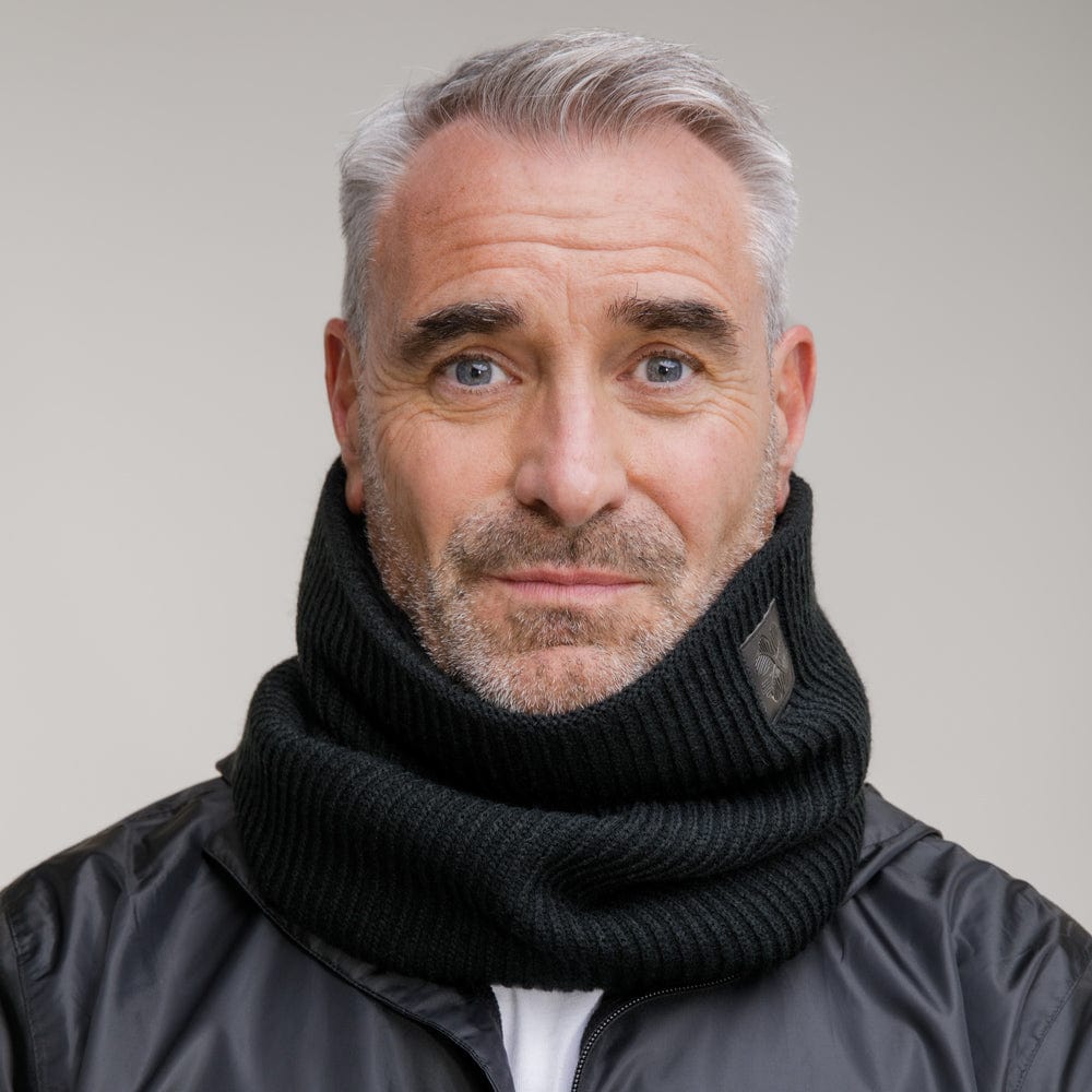 Celtic Black Clover Snood