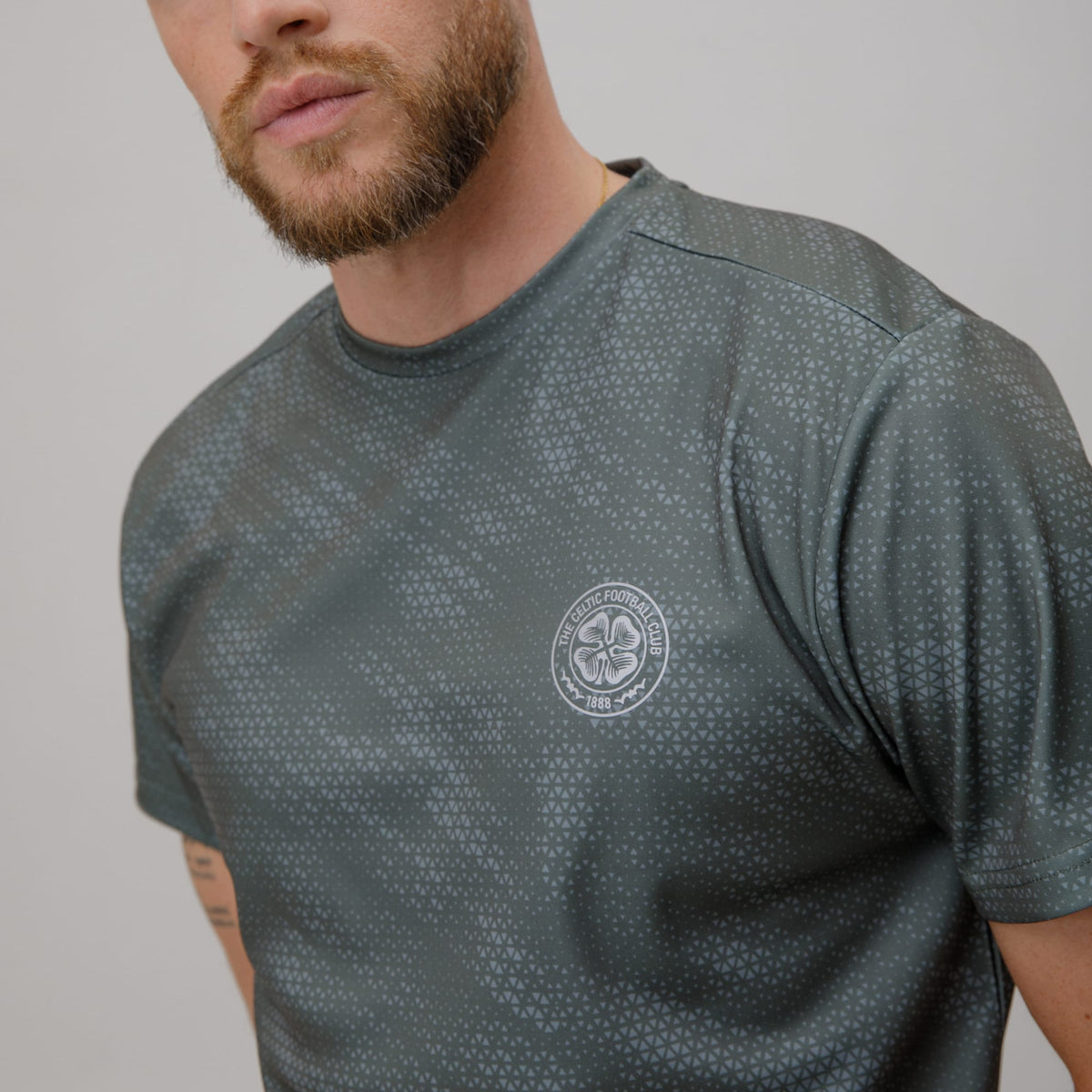 Celtic Crest Men's Geometric Print T-Shirt