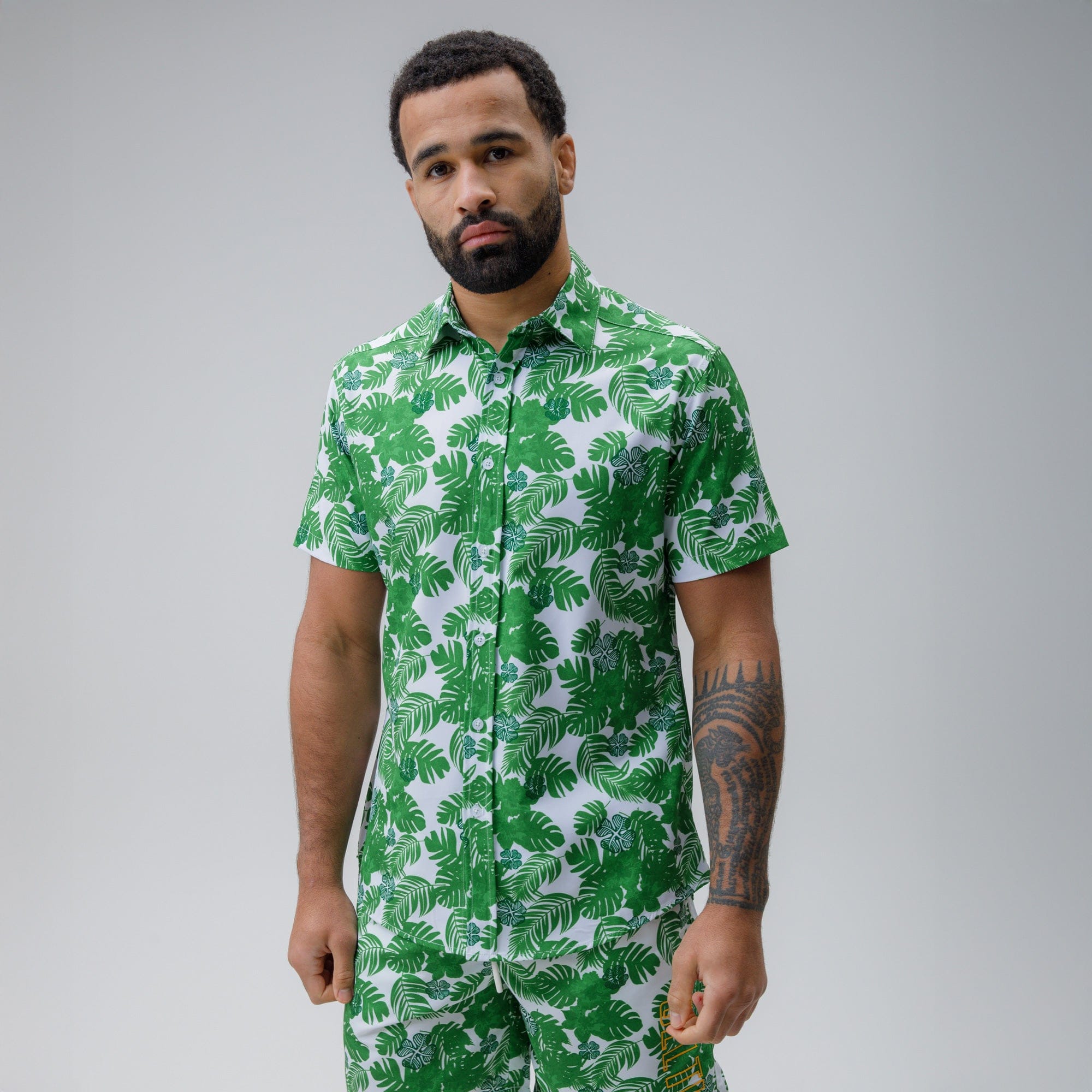 フラワードットシャツ　グリーン Florida Scrub - Men's Floridian Shirt by Okihasi