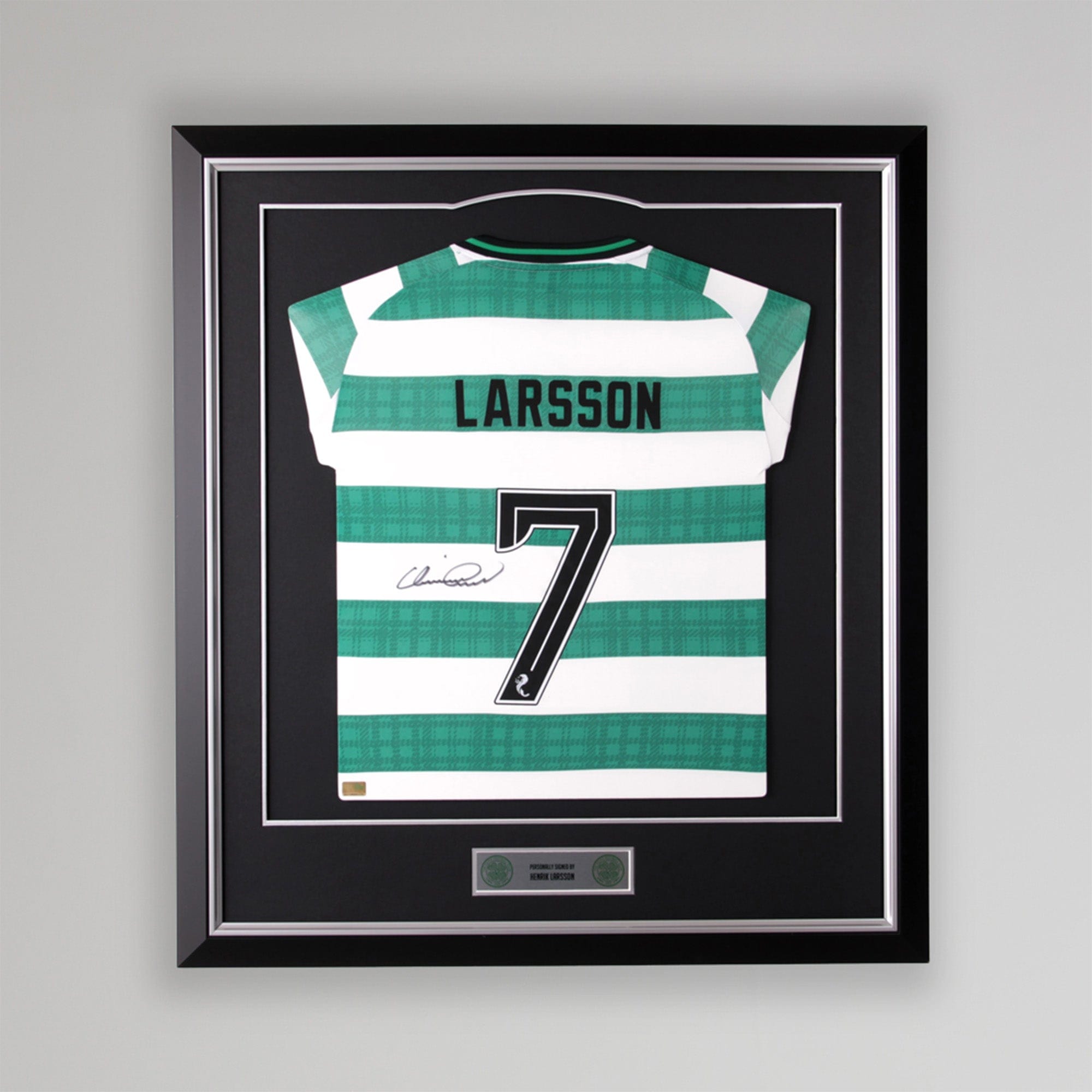 Celtic Henrik Larsson Signed Framed Shirt – Official Celtic Store