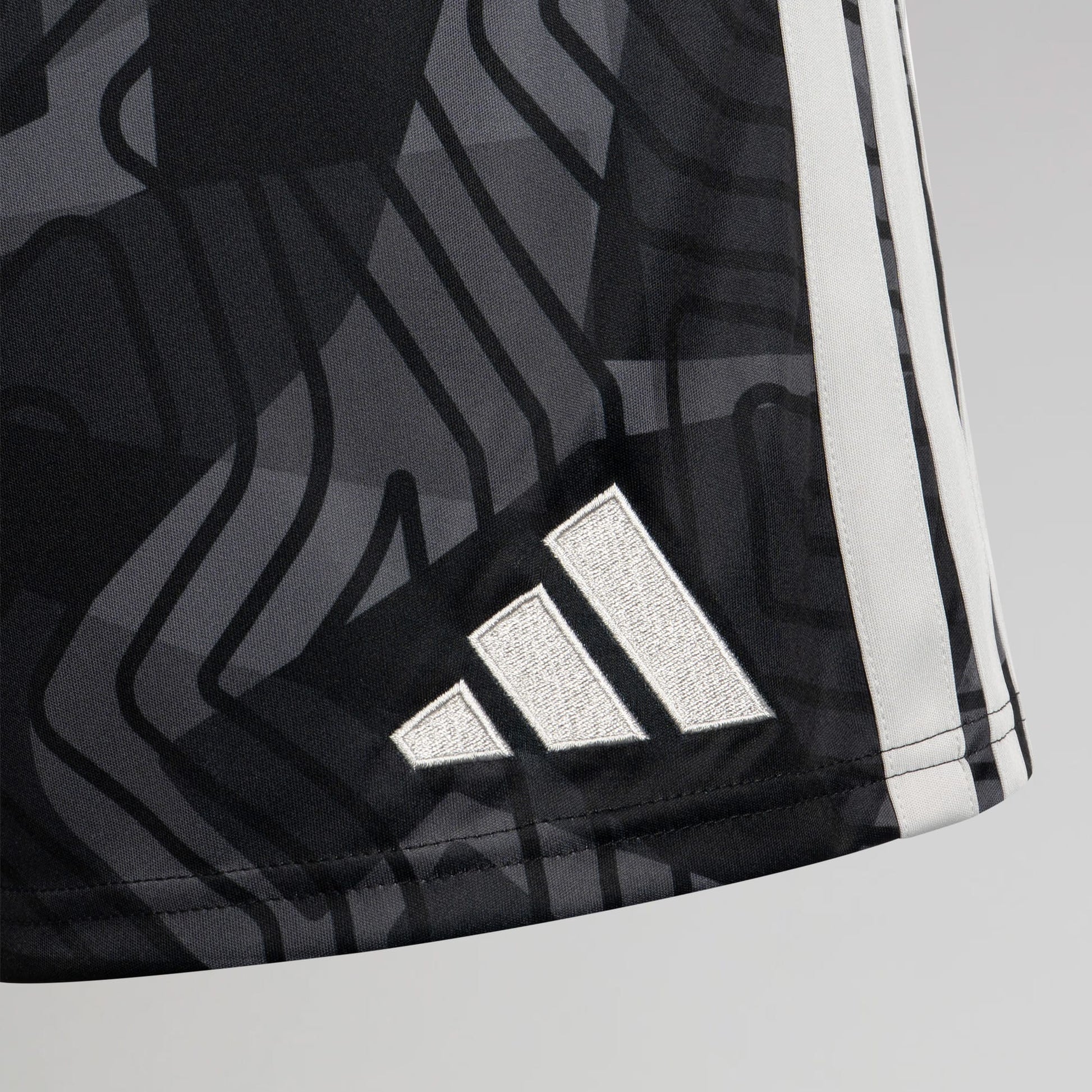 Celtic Men's 2026/27 Third Goalkeeper Shorts